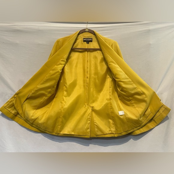 NWOT - Marc Bouwer Unlimited Fancy Yellow Cape Blazer - Size Medium - Picture 3 of 8